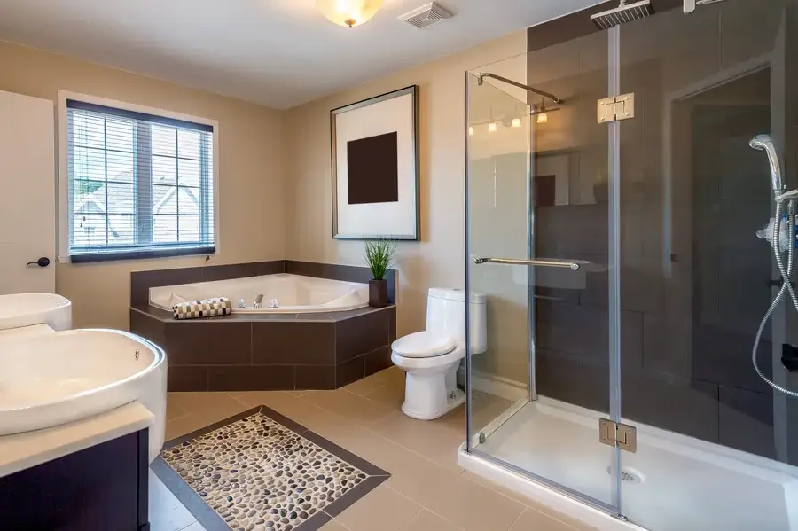 Why A Construction Company Improves Bathroom Remodel Results in Kennewick, WA
